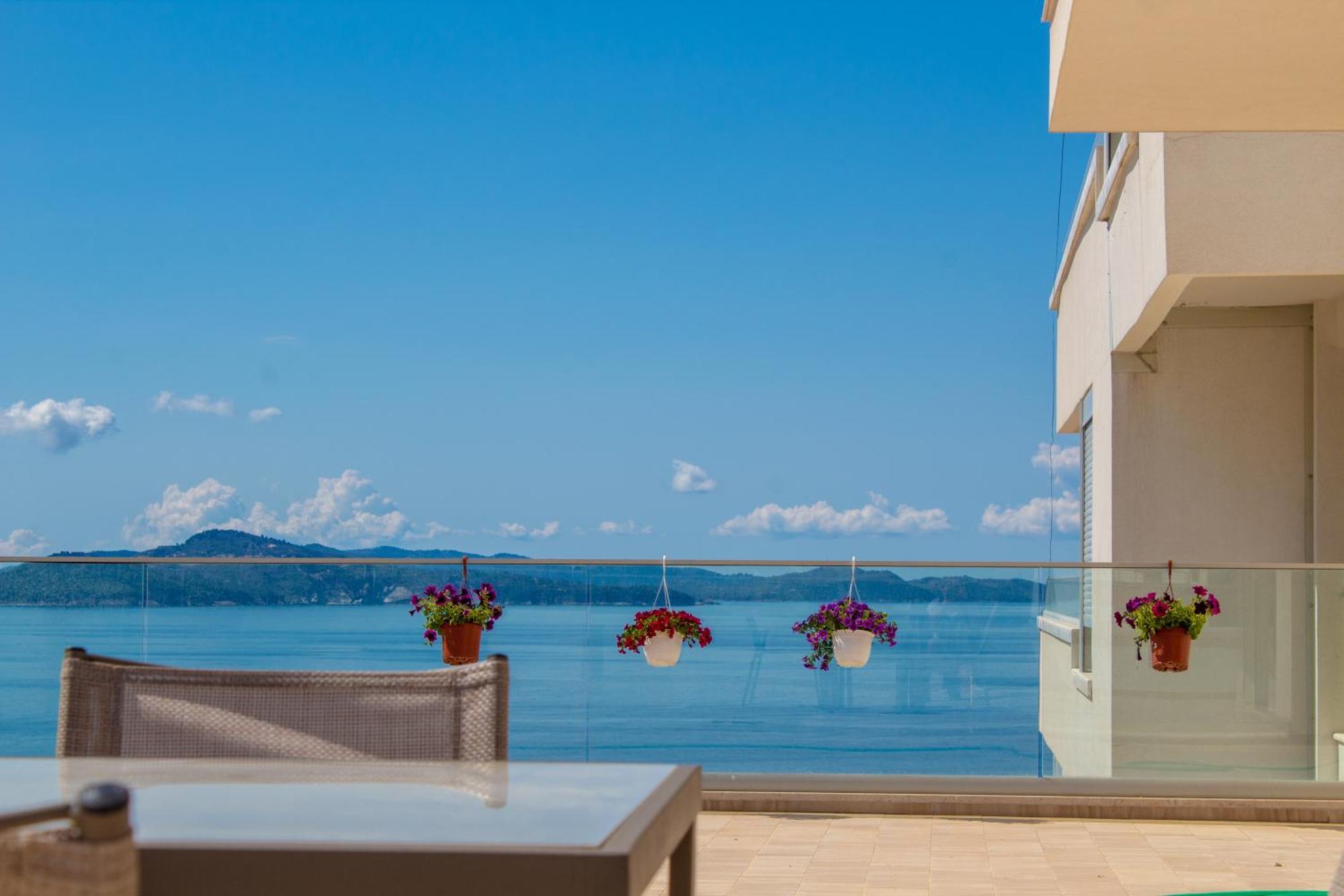 Luxury Sea View Apartaments Saranda Dış mekan fotoğraf